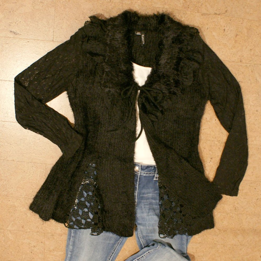 Gorgeous black tulip swing sweater w, lace insets